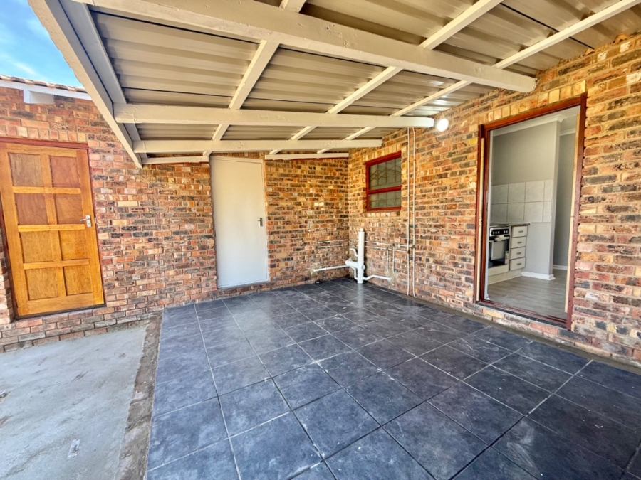 4 Bedroom Property for Sale in Bluewater Bay Eastern Cape